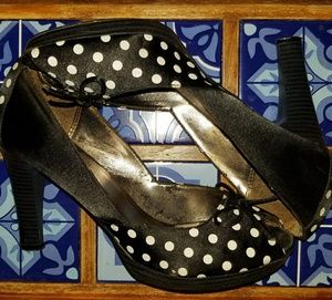 Shoes - ⬇ PRICE DROP 🖤 Adorable Peep-toe polka dots Shoes - ⬇ PRICE DROP 🖤 Adorable Peep-toe polka dots